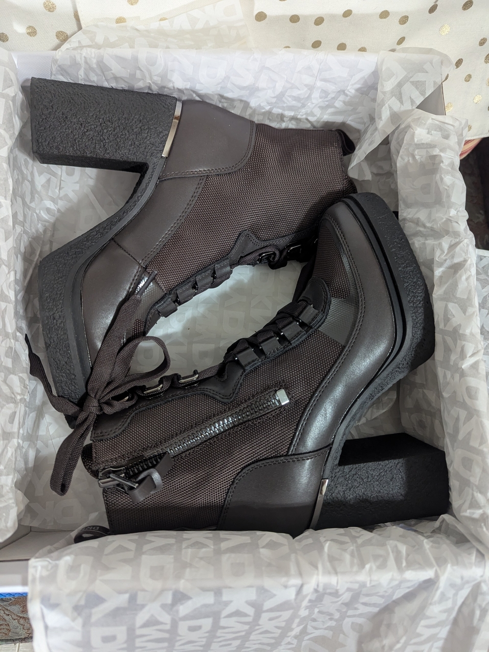 DKNY Toia Lace Up Platform Espresso Military Boots Size 6.5